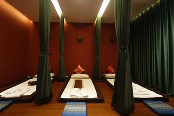 厦门泰式按摩的被动瑜伽：当身体被折叠成诗